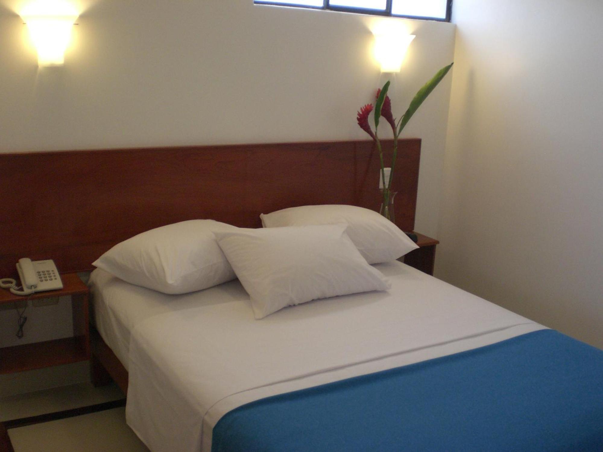 Hotel Casa Cesar Tumbes Esterno foto